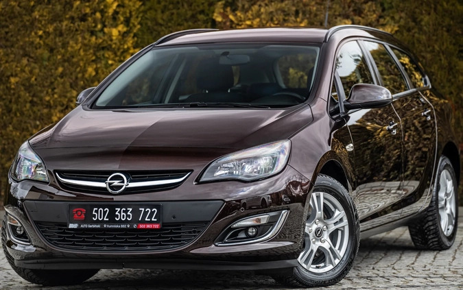 podkarpackie Opel Astra cena 31900 przebieg: 159000, rok produkcji 2014 z Brzozów